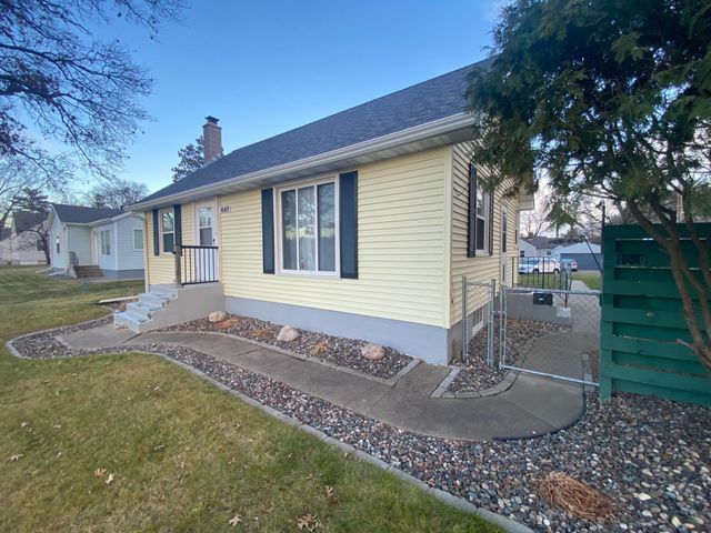 1649 S 6th Street, Brainerd, MN 56401