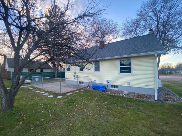 1649 S 6th Street, Brainerd, MN 56401