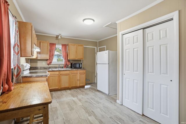 2434 Plum Street, New Castle, IN 47362