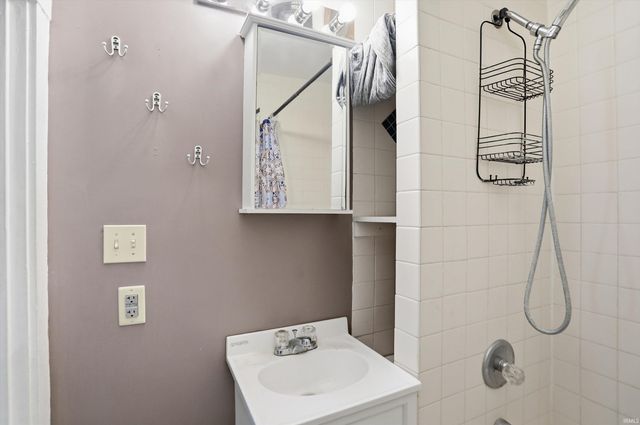 2434 Plum Street, New Castle, IN 47362