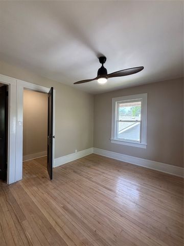 2014 York Street Street, Des Moines, IA 50316