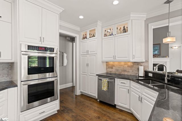 217 Commonwealth Drive, Ninety Six, SC 29666