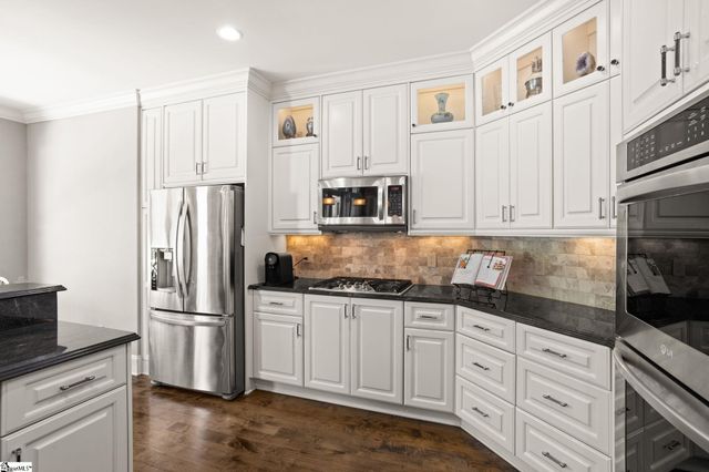 217 Commonwealth Drive, Ninety Six, SC 29666