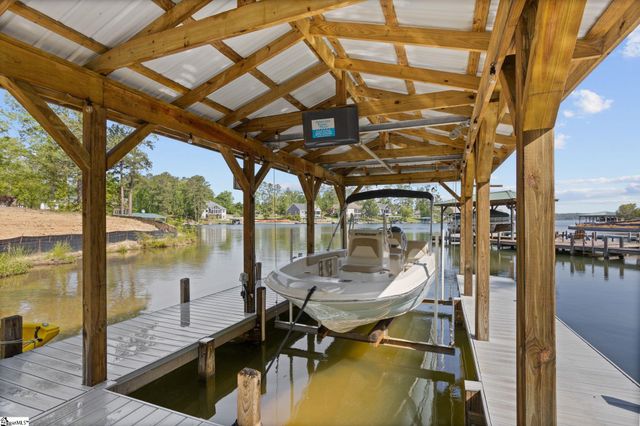 217 Commonwealth Drive, Ninety Six, SC 29666