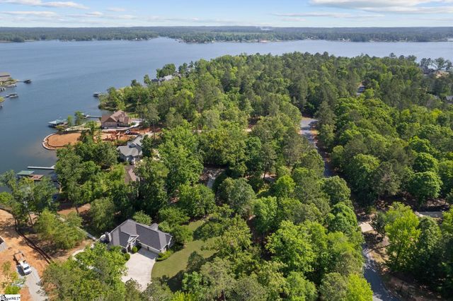 217 Commonwealth Drive, Ninety Six, SC 29666