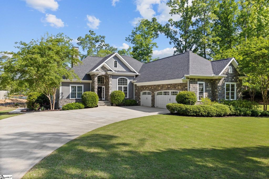 217 Commonwealth Drive, Ninety Six, SC 29666