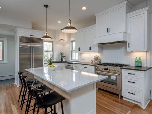 1368 Eleanor Avenue, Saint Paul, MN 55116