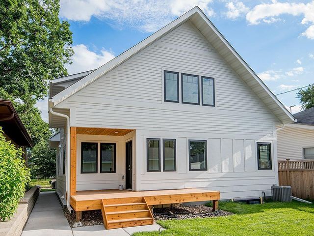 1368 Eleanor Avenue, Saint Paul, MN 55116