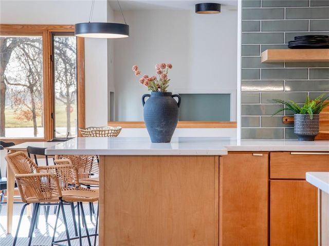 1368 Eleanor Avenue, Saint Paul, MN 55116