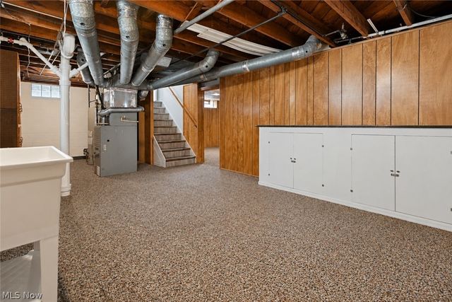 5707 Ridgewood Avenue, Parma, OH 44129