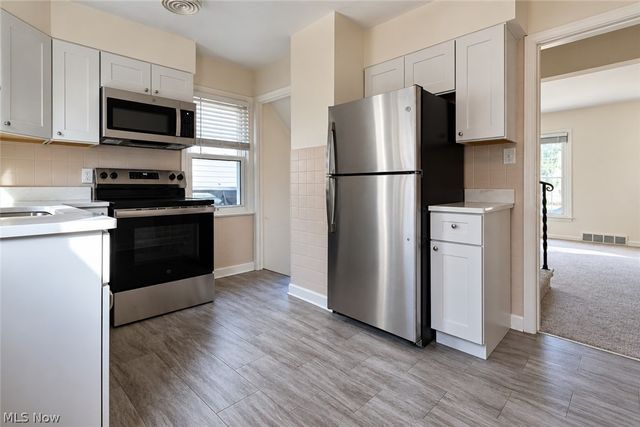 5707 Ridgewood Avenue, Parma, OH 44129
