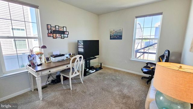 106 ASHBURN AVE, Manahawkin, NJ 08050