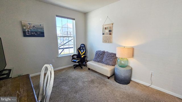 106 ASHBURN AVE, Manahawkin, NJ 08050