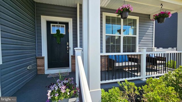 106 ASHBURN AVE, Manahawkin, NJ 08050