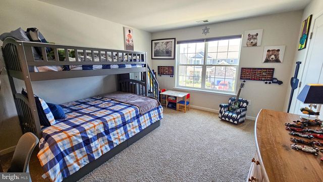 106 ASHBURN AVE, Manahawkin, NJ 08050