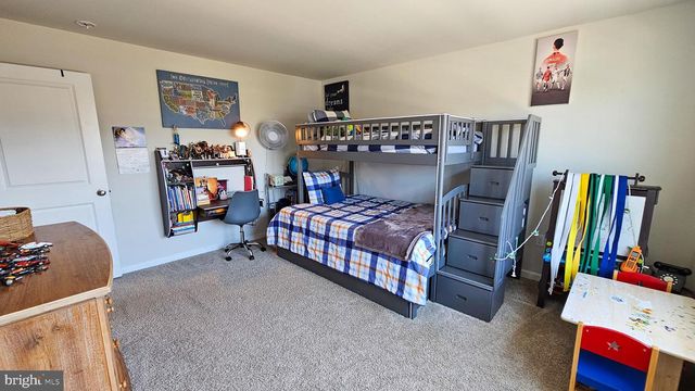 106 ASHBURN AVE, Manahawkin, NJ 08050