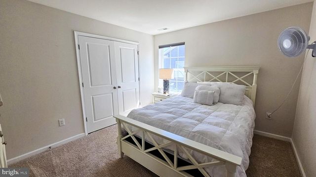106 ASHBURN AVE, Manahawkin, NJ 08050