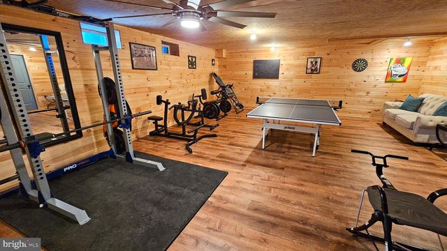 106 ASHBURN AVE, Manahawkin, NJ 08050