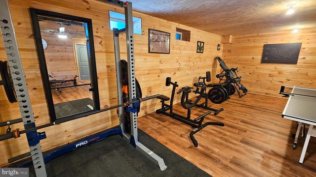 106 ASHBURN AVE, Manahawkin, NJ 08050