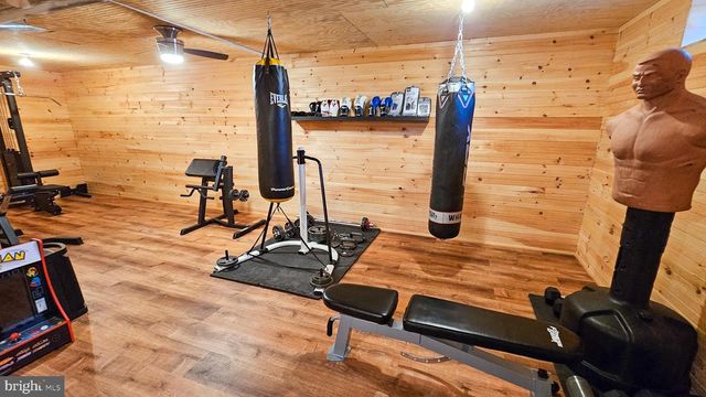 106 ASHBURN AVE, Manahawkin, NJ 08050