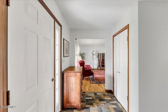 8A Jean Place, Guilderland, NY 12303