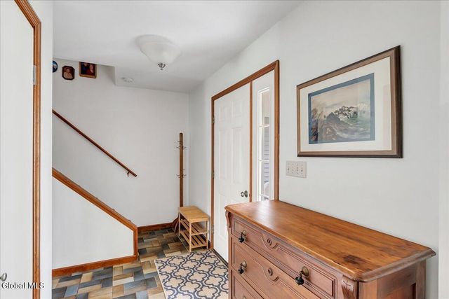 8A Jean Place, Guilderland, NY 12303