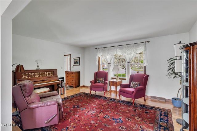8A Jean Place, Guilderland, NY 12303