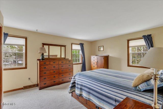 8A Jean Place, Guilderland, NY 12303