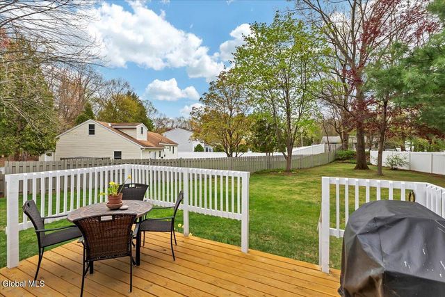 8A Jean Place, Guilderland, NY 12303