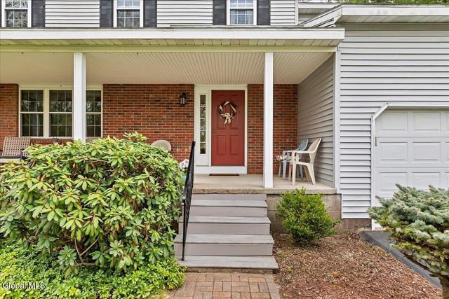 8A Jean Place, Guilderland, NY 12303