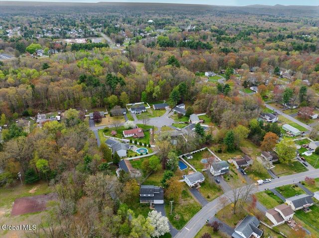 8A Jean Place, Guilderland, NY 12303