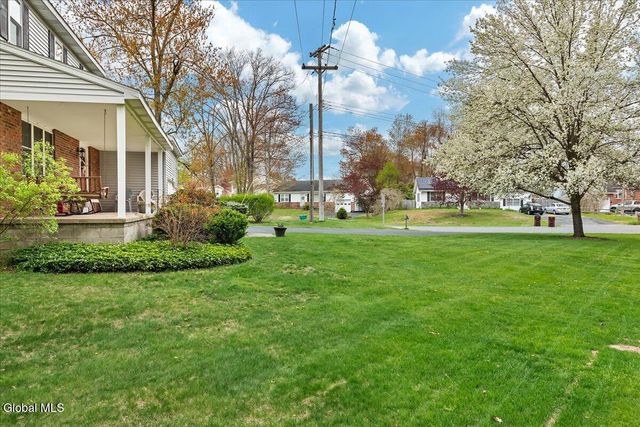 8A Jean Place, Guilderland, NY 12303