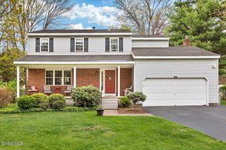 8A Jean Place, Guilderland, NY 12303