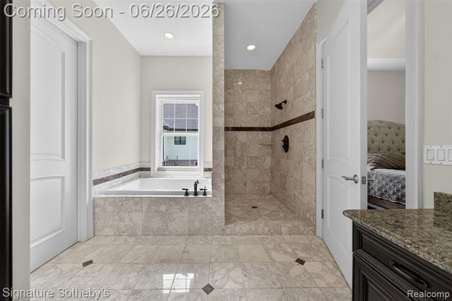 900 Hill Hollow Lane, Milford, MI 48381