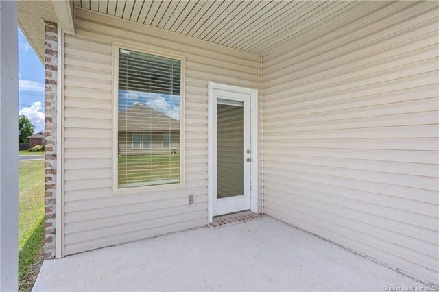 340 Oak Hampton Drive, Sulphur, LA 70665