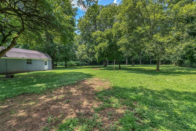 457 Ewing Ln, Nashville, TN 37207