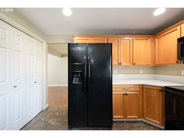 17302 Ne 2ND Loop, Vancouver, WA 98684