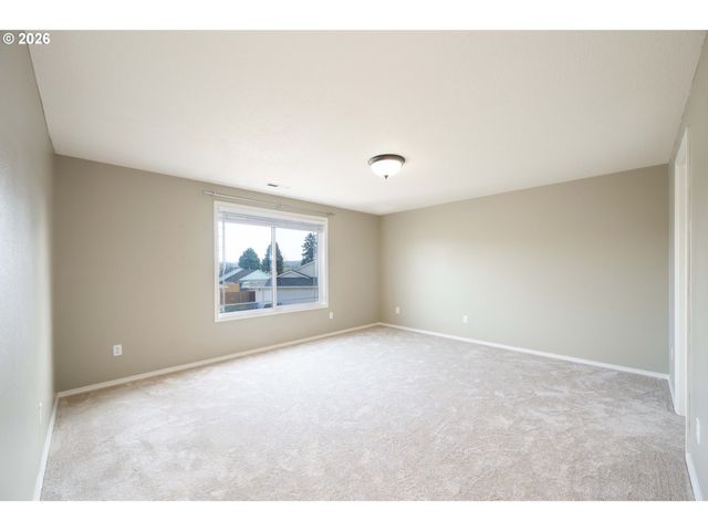 17302 Ne 2ND Loop, Vancouver, WA 98684