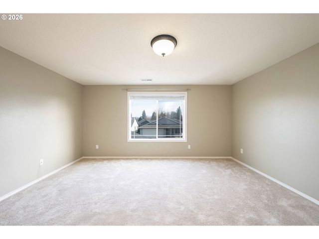 17302 Ne 2ND Loop, Vancouver, WA 98684