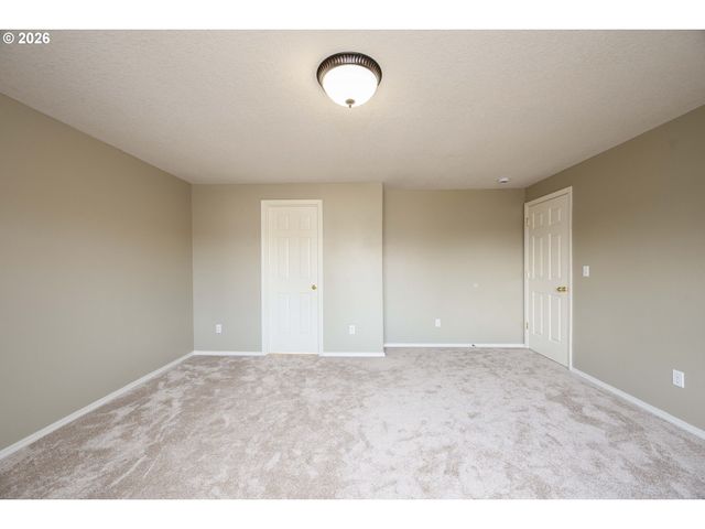 17302 Ne 2ND Loop, Vancouver, WA 98684