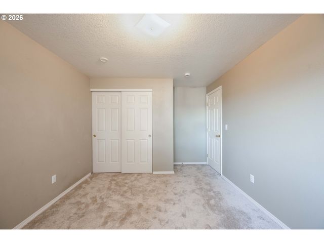 17302 Ne 2ND Loop, Vancouver, WA 98684
