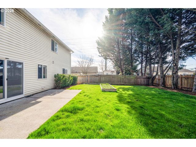 17302 Ne 2ND Loop, Vancouver, WA 98684