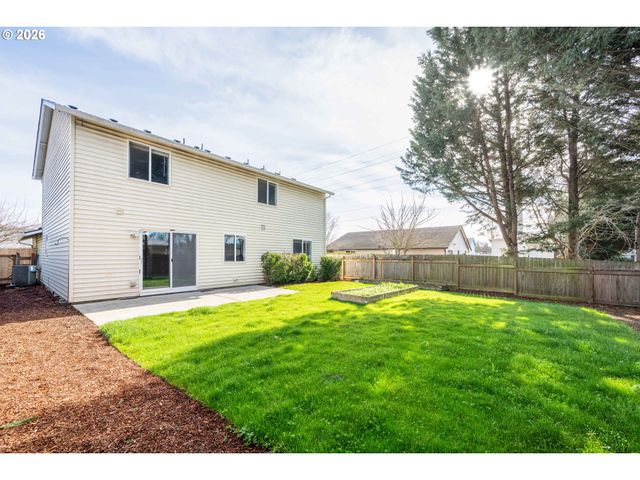 17302 Ne 2ND Loop, Vancouver, WA 98684