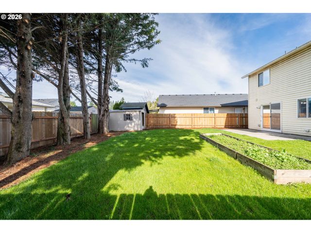 17302 Ne 2ND Loop, Vancouver, WA 98684