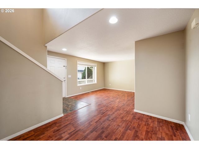17302 Ne 2ND Loop, Vancouver, WA 98684