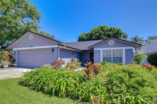 8702 HAMPDEN DRIVE, Tampa, FL 33626