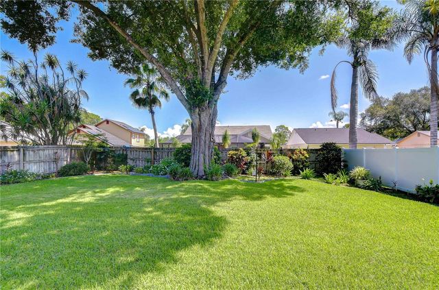 8702 HAMPDEN DRIVE, Tampa, FL 33626