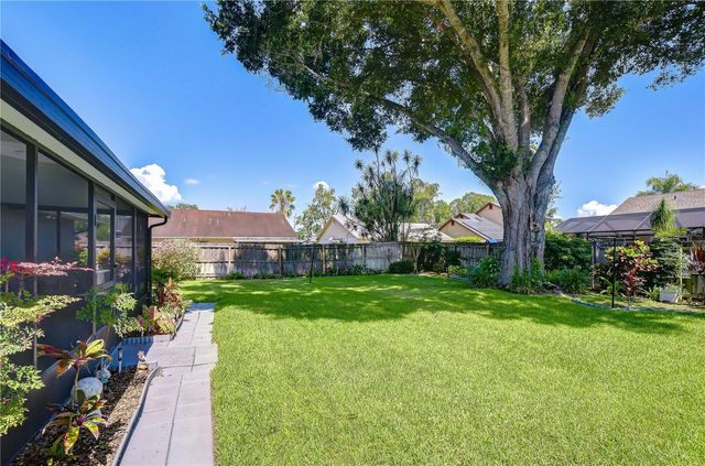 8702 HAMPDEN DRIVE, Tampa, FL 33626
