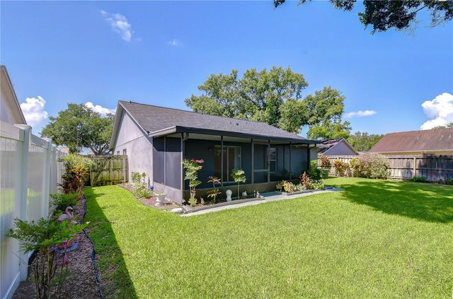 8702 HAMPDEN DRIVE, Tampa, FL 33626