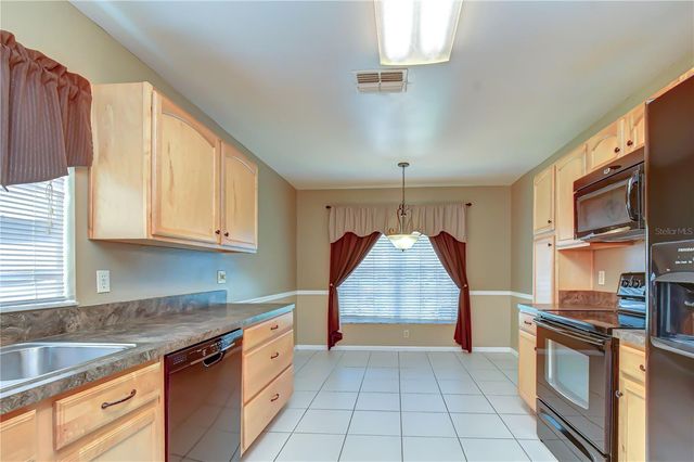 8702 HAMPDEN DRIVE, Tampa, FL 33626